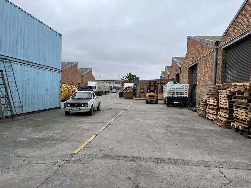 To Let commercial Property for Rent in Montague Gardens Western Cape